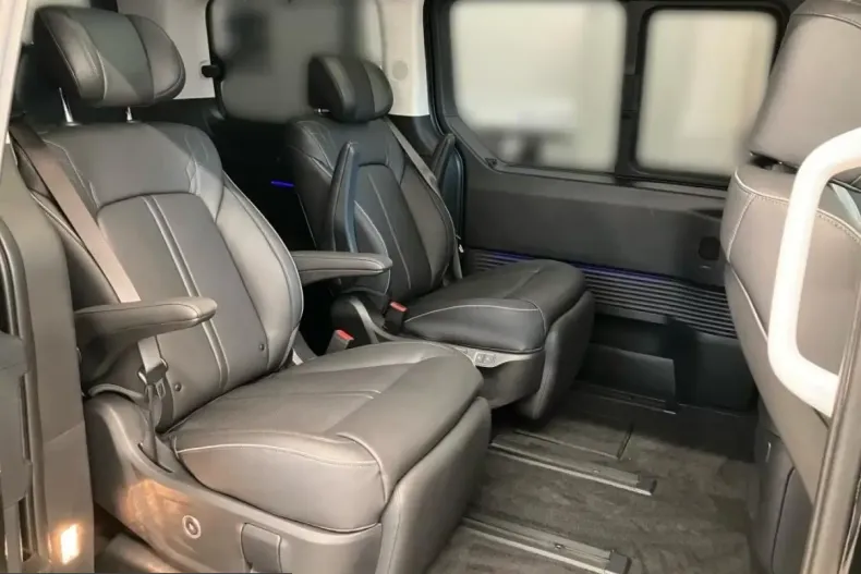 Hyundai Staria din 2026 cu 51 km - oferta HYU236306 - foto 16