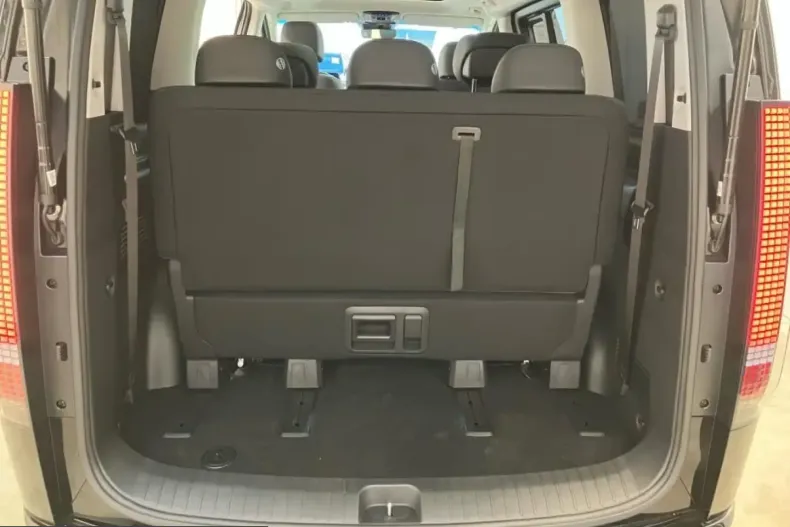 Hyundai Staria din 2026 cu 51 km - oferta HYU236306 - foto 21
