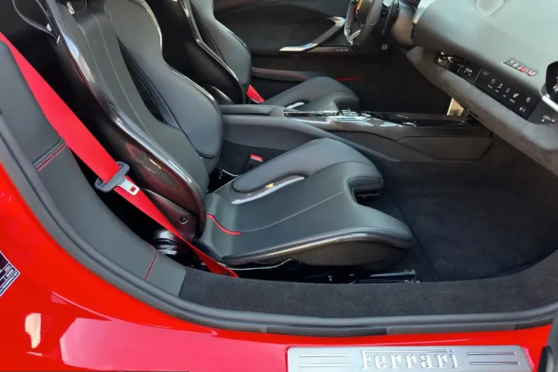 Ferrari 296 GTB din 2024 cu 7.450 km - oferta FER236307 - foto 11