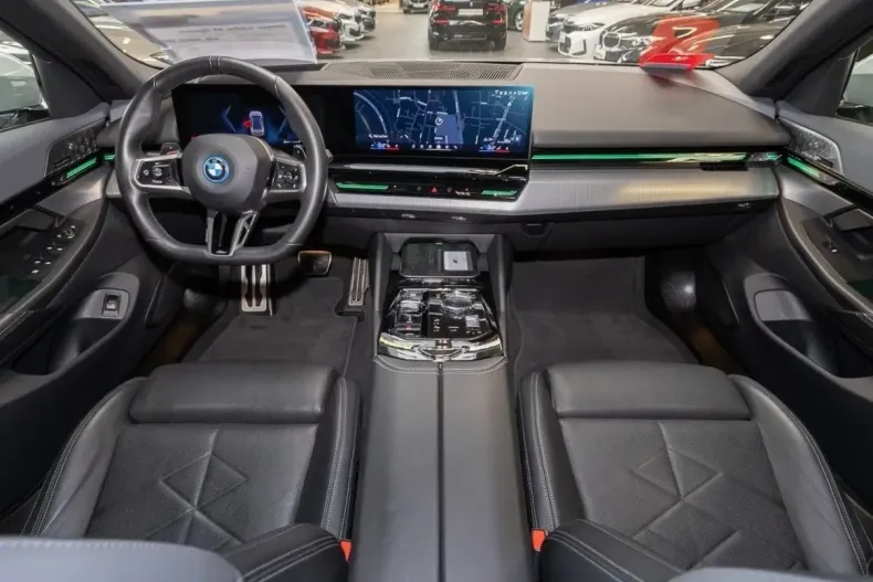 BMW 530 (Seria 5) din 2024 cu 72.369 km - oferta BMW236321 - foto 11