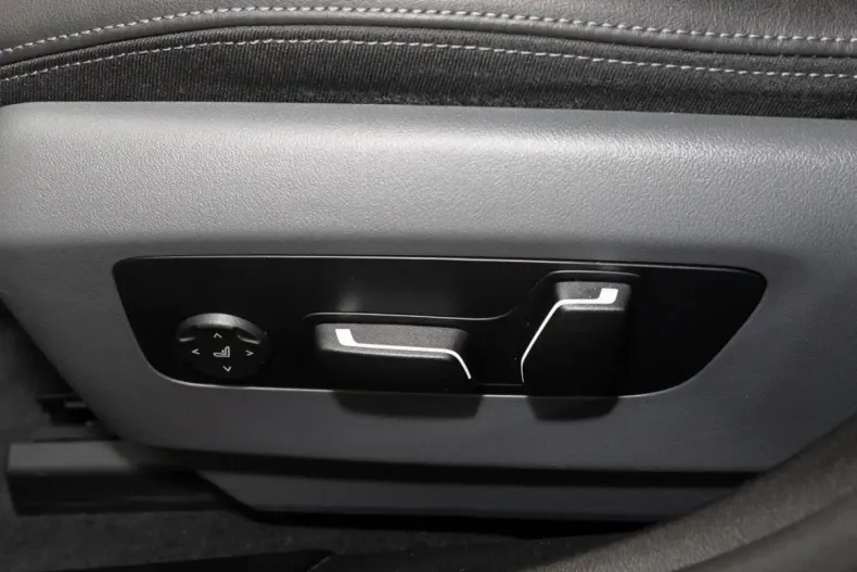 BMW 530 (Seria 5) din 2024 cu 72.369 km - oferta BMW236321 - foto 13