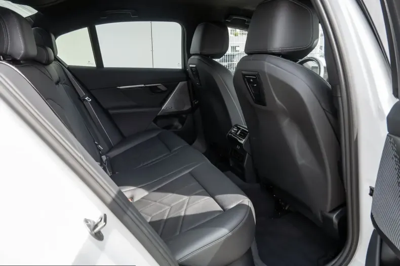 BMW 520 (Seria 5) din 2025 cu 20.800 km - oferta BMW236322 - foto 6