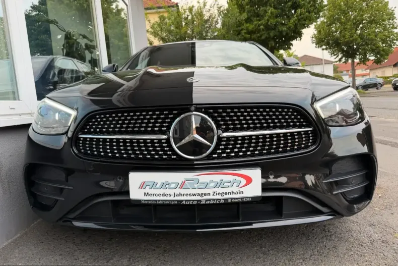 Mercedes-Benz E 300 (Clasa E) din 2023 cu 59.999 km - oferta MER236388 - foto 3