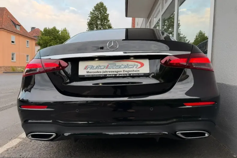 Mercedes-Benz E 300 (Clasa E) din 2023 cu 59.999 km - oferta MER236388 - foto 5