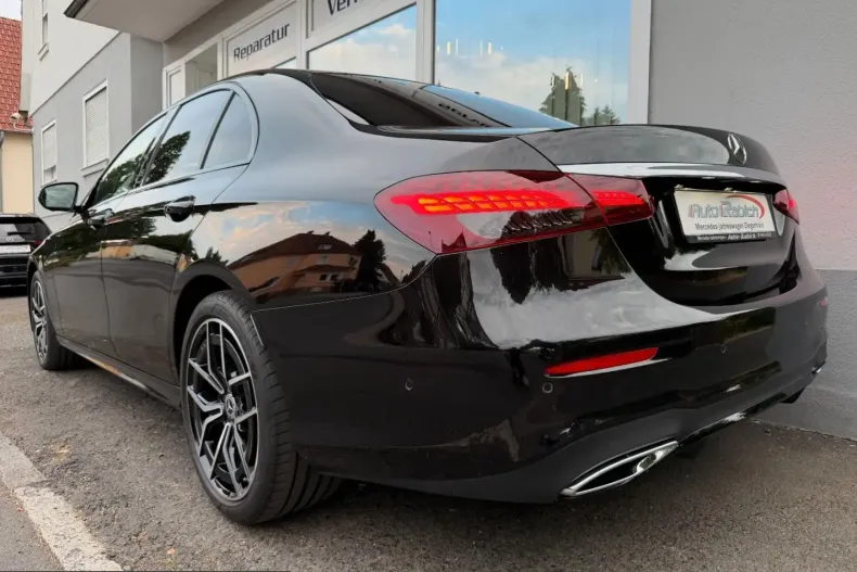 Mercedes-Benz E 300 (Clasa E) din 2023 cu 59.999 km - oferta MER236388 - foto 8