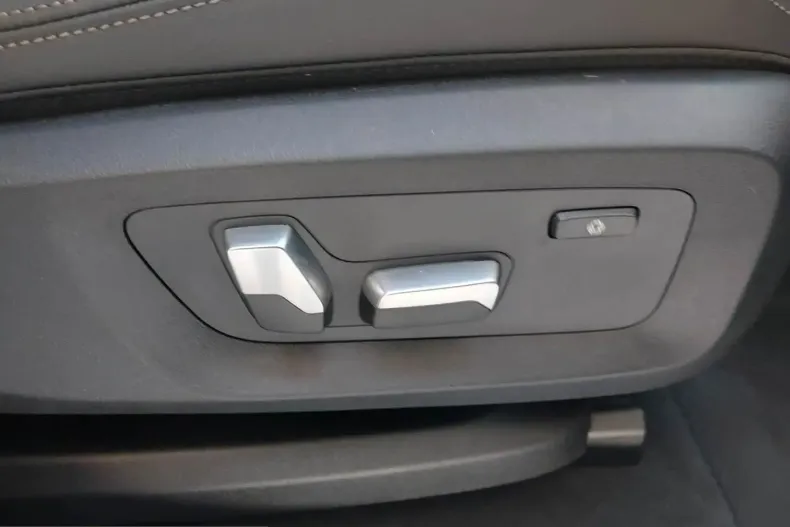 BMW X6 (Seria X) din 2022 cu 61.200 km - oferta BMW236389 - foto 26