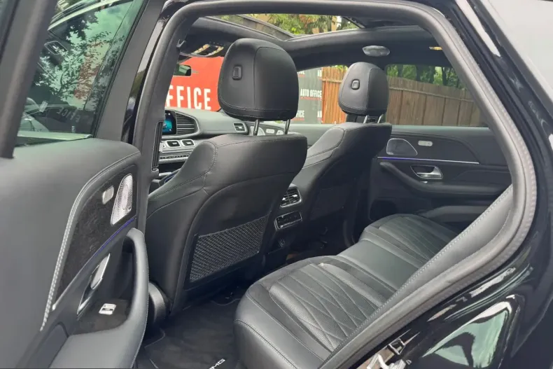 Mercedes-Benz GLE 63 AMG (Clasa GLE) din 2021 cu 44.000 km - oferta MER236424 - foto 14