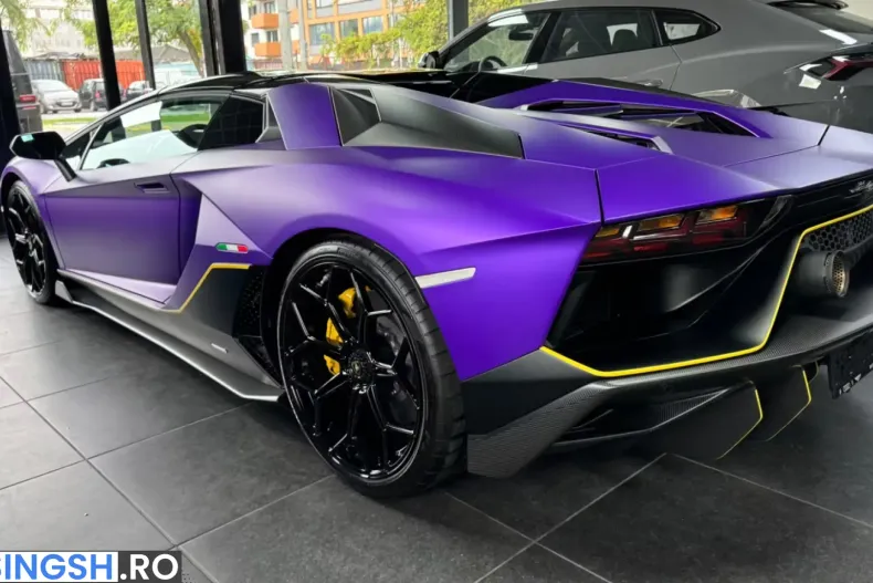 Lamborghini Aventador din 2022 cu 4.715 km - oferta LAM236435 - foto 2