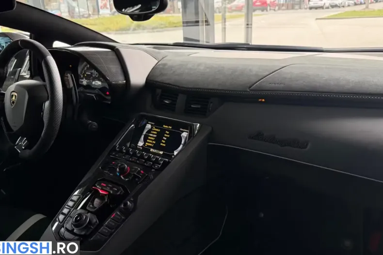 Lamborghini Aventador din 2021 cu 4.500 km - oferta LAM236436 - foto 12