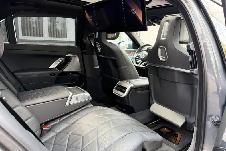BMW i7 (Seria 7) din 2022 cu 123.866 km - oferta BMW236463 - foto 1