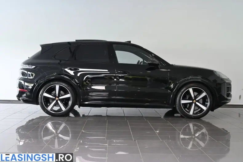 Porsche Cayenne din 2023 cu 53.442 km - oferta POR236499 - foto 4