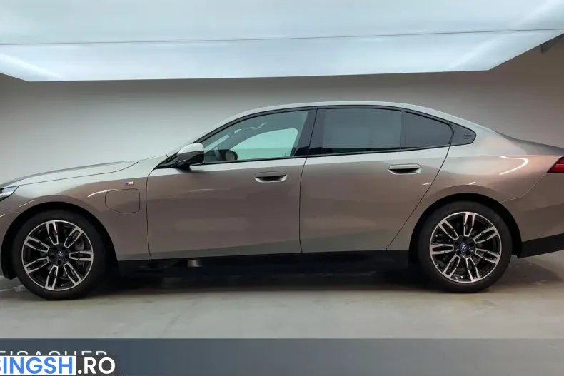 BMW 550 (Seria 5) din 2025 cu 24.291 km - oferta BMW236502 - foto 9