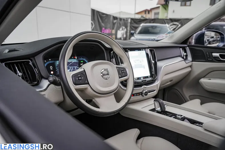 Volvo XC60 din 2022 cu 54.270 km - oferta VOL236523 - foto 10