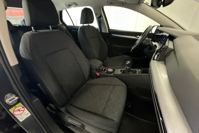 Volkswagen Golf din 2021 cu 52.085 km - oferta VOL236529 - foto 11