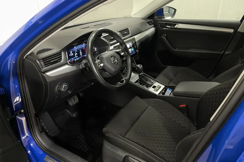 Skoda Superb din 2022 cu 71.846 km - oferta SKO236530 - foto 5