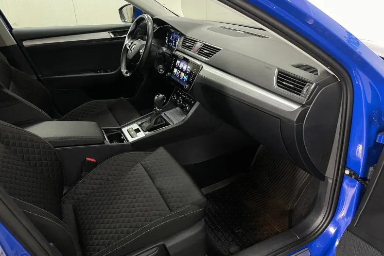 Skoda Superb din 2022 cu 71.846 km - oferta SKO236530 - foto 9