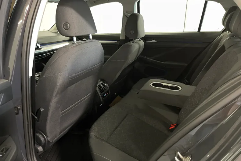 Volkswagen Golf din 2022 cu 51.604 km - oferta VOL236531 - foto 12