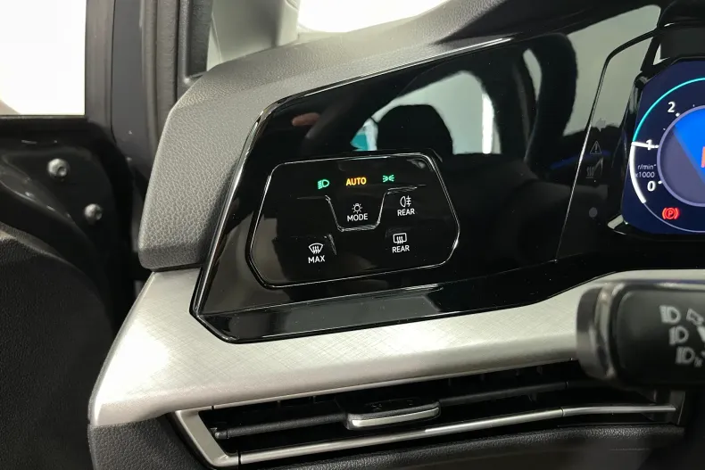 Volkswagen Golf din 2022 cu 51.604 km - oferta VOL236531 - foto 22