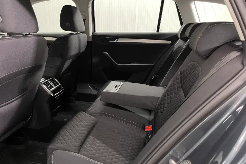 Skoda Superb din 2021 cu 119.972 km - oferta SKO236534 - foto 11