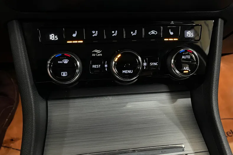 Skoda Superb din 2021 cu 119.972 km - oferta SKO236534 - foto 20