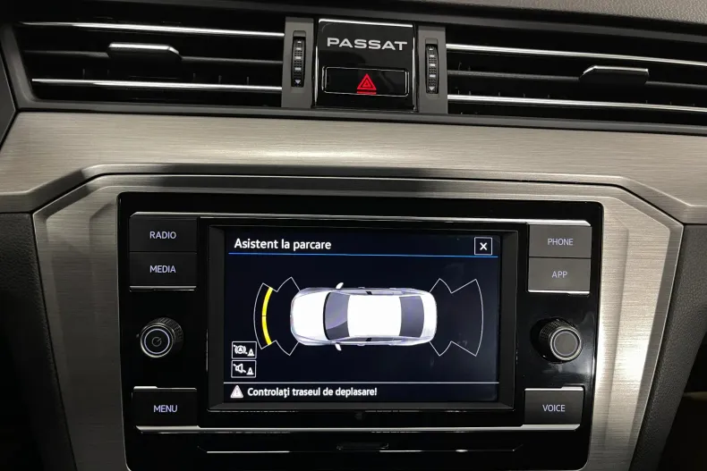 Volkswagen Passat din 2021 cu 39.325 km - oferta VOL236557 - foto 16