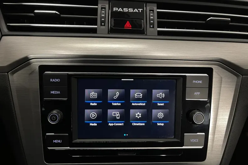 Volkswagen Passat din 2021 cu 39.325 km - oferta VOL236557 - foto 17