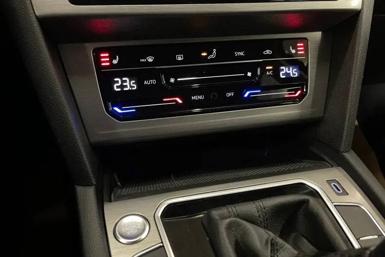Volkswagen Passat din 2021 cu 39.325 km - oferta VOL236557 - foto 19