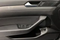 Volkswagen Passat din 2021 cu 39.325 km - oferta VOL236557 - foto 21