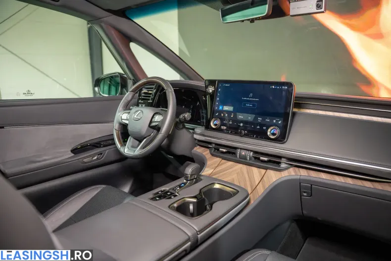 Lexus LM din 2025 cu 14.800 km - oferta LEX236576 - foto 35