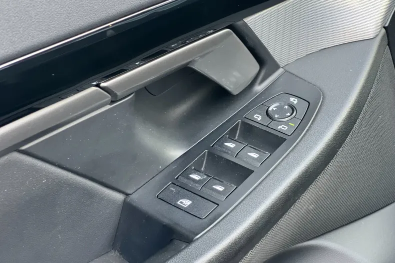 BMW 520d (Seria 5) din 2024 cu 95.111 km - oferta BMW236579 - foto 8