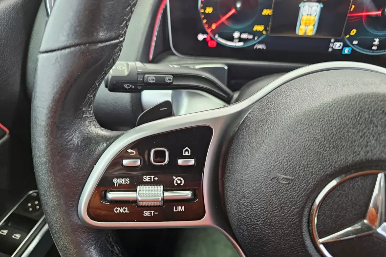 Mercedes-Benz GLB 200 (Clasa GLB) din 2020 cu 114.915 km - oferta MER236592 - foto 12