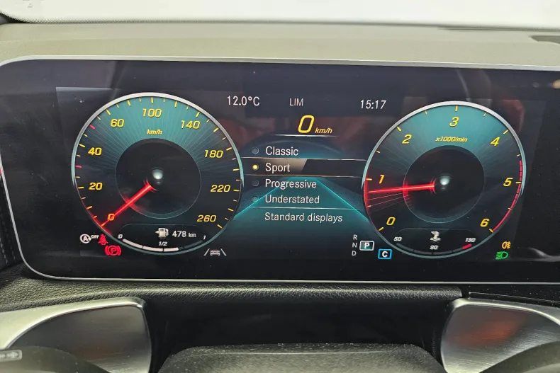 Mercedes-Benz GLB 200 (Clasa GLB) din 2020 cu 114.915 km - oferta MER236592 - foto 15