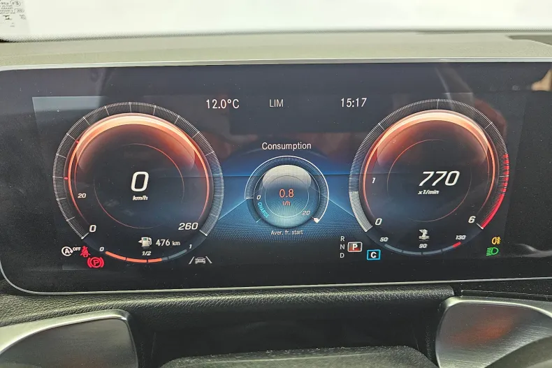 Mercedes-Benz GLB 200 (Clasa GLB) din 2020 cu 114.915 km - oferta MER236592 - foto 17