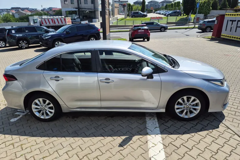 Toyota Corolla din 2025 cu 3.807 km - oferta TOY236596 - foto 5