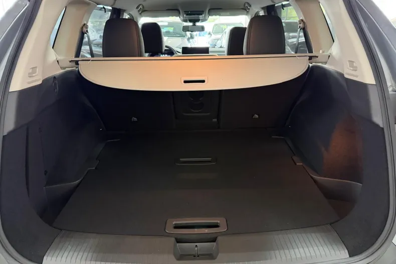 Nissan X-Trail din 2025 cu 4.622 km - oferta NIS236602 - foto 13