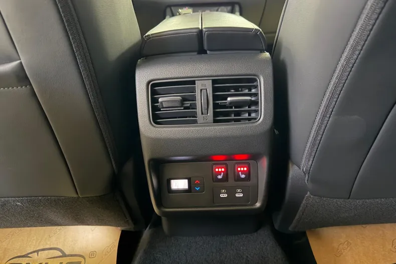 Nissan X-Trail din 2025 cu 4.622 km - oferta NIS236602 - foto 18