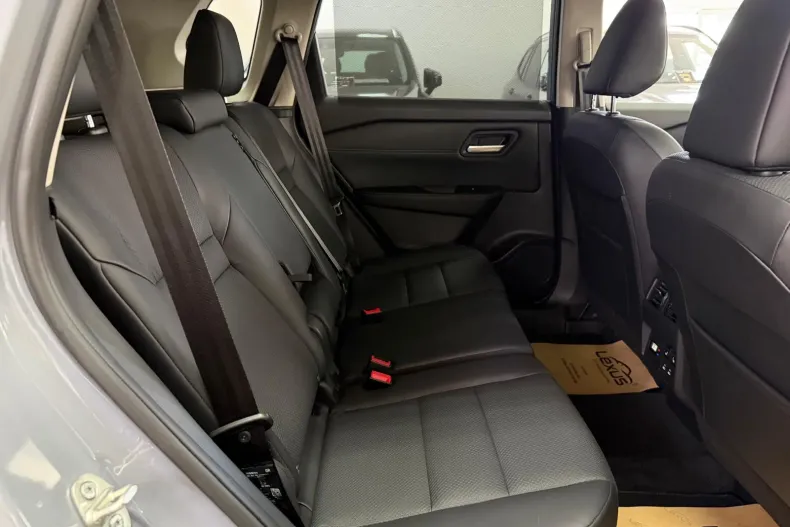 Nissan X-Trail din 2025 cu 4.622 km - oferta NIS236602 - foto 19