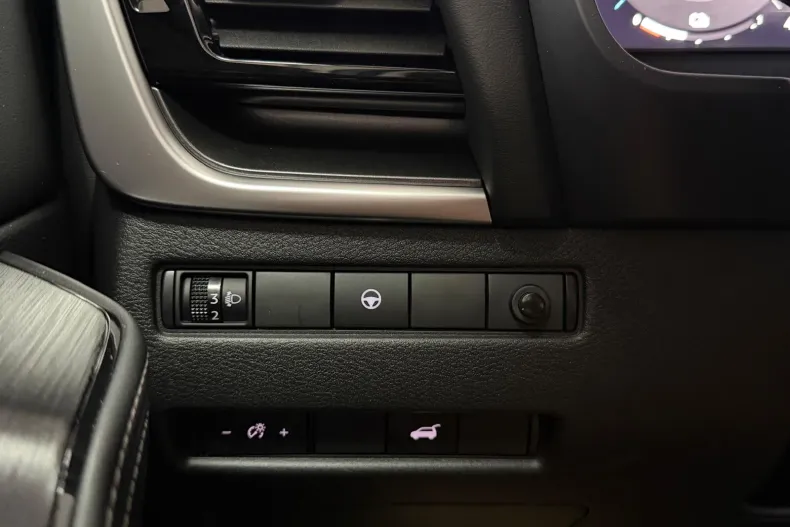 Nissan X-Trail din 2025 cu 4.622 km - oferta NIS236602 - foto 23