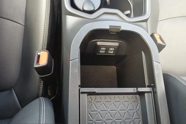 Toyota RAV4 din 2022 cu 84.020 km - oferta TOY236604 - foto 25