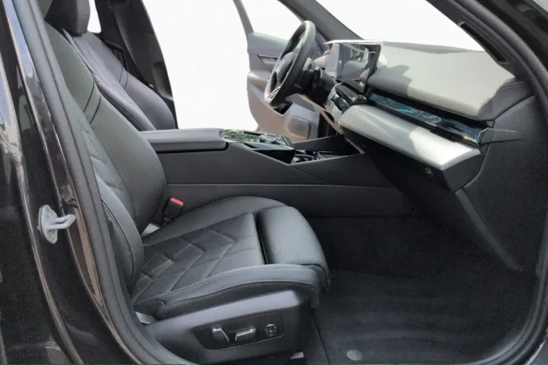 BMW 530 (Seria 5) din 2025 cu 9.243 km - oferta BMW236606 - foto 18