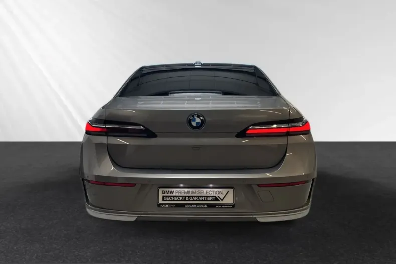 BMW 750 (Seria 7) din 2025 cu 24.499 km - oferta BMW236617 - foto 8