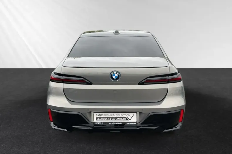 BMW 750 (Seria 7) din 2024 cu 58.102 km - oferta BMW236618 - foto 8