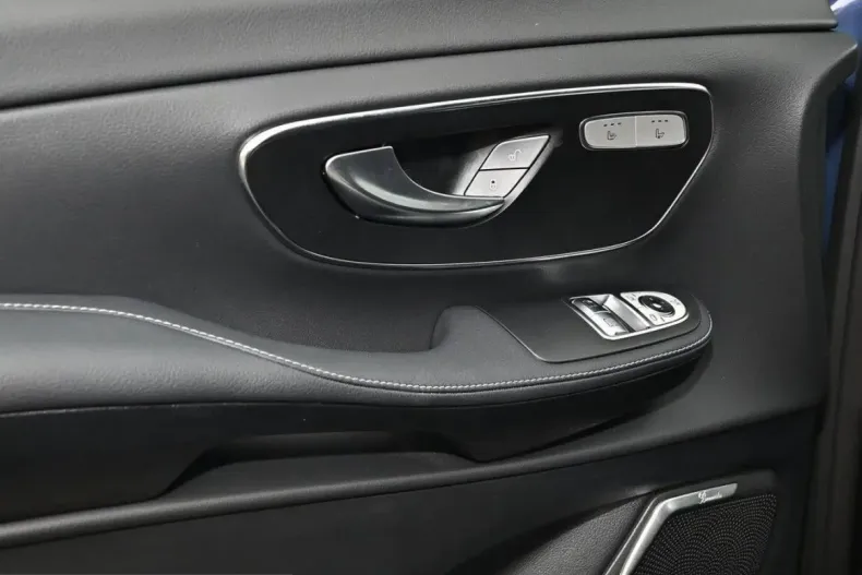 Mercedes-Benz V 300 (Clasa V) din 2025 cu 29.788 km - oferta MER236619 - foto 28
