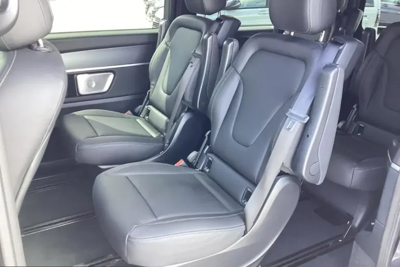 Mercedes-Benz V 300 (Clasa V) din 2025 cu 23.910 km - oferta MER236620 - foto 11