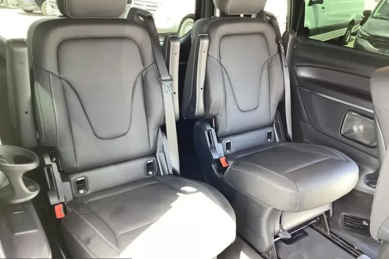 Mercedes-Benz V 300 (Clasa V) din 2025 cu 23.910 km - oferta MER236620 - foto 13