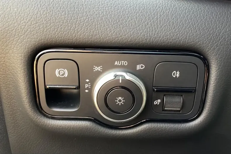 Mercedes-Benz V 300 (Clasa V) din 2025 cu 23.910 km - oferta MER236620 - foto 22