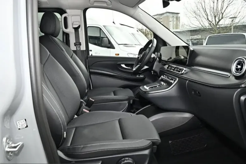 Mercedes-Benz V 300 (Clasa V) din 2025 cu 11.000 km - oferta MER236621 - foto 5
