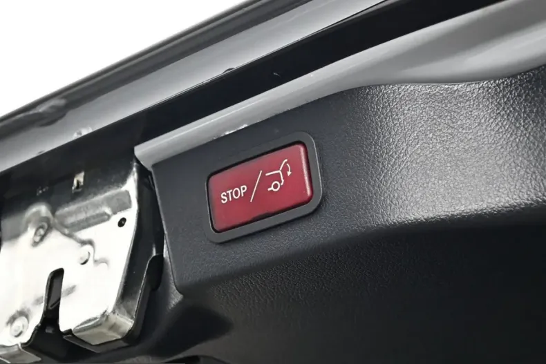 Mercedes-Benz V 300 (Clasa V) din 2025 cu 11.000 km - oferta MER236621 - foto 32