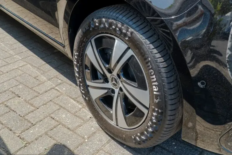 Mercedes-Benz V 300 (Clasa V) din 2025 cu 8.220 km - oferta MER236624 - foto 4
