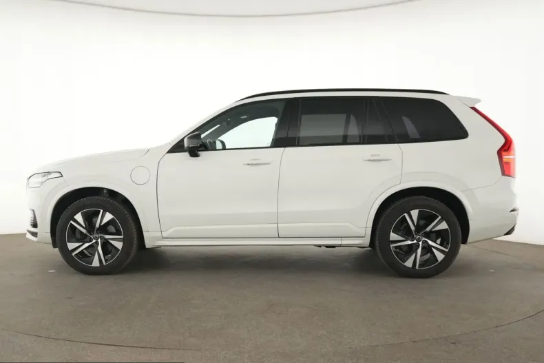 Volvo XC90 din 2022 cu 71.680 km - oferta VOL236638 - foto 8